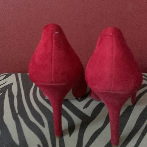 Beautiful Ref Suede Shoes, Charles by Charles David - Picture 3 of 11